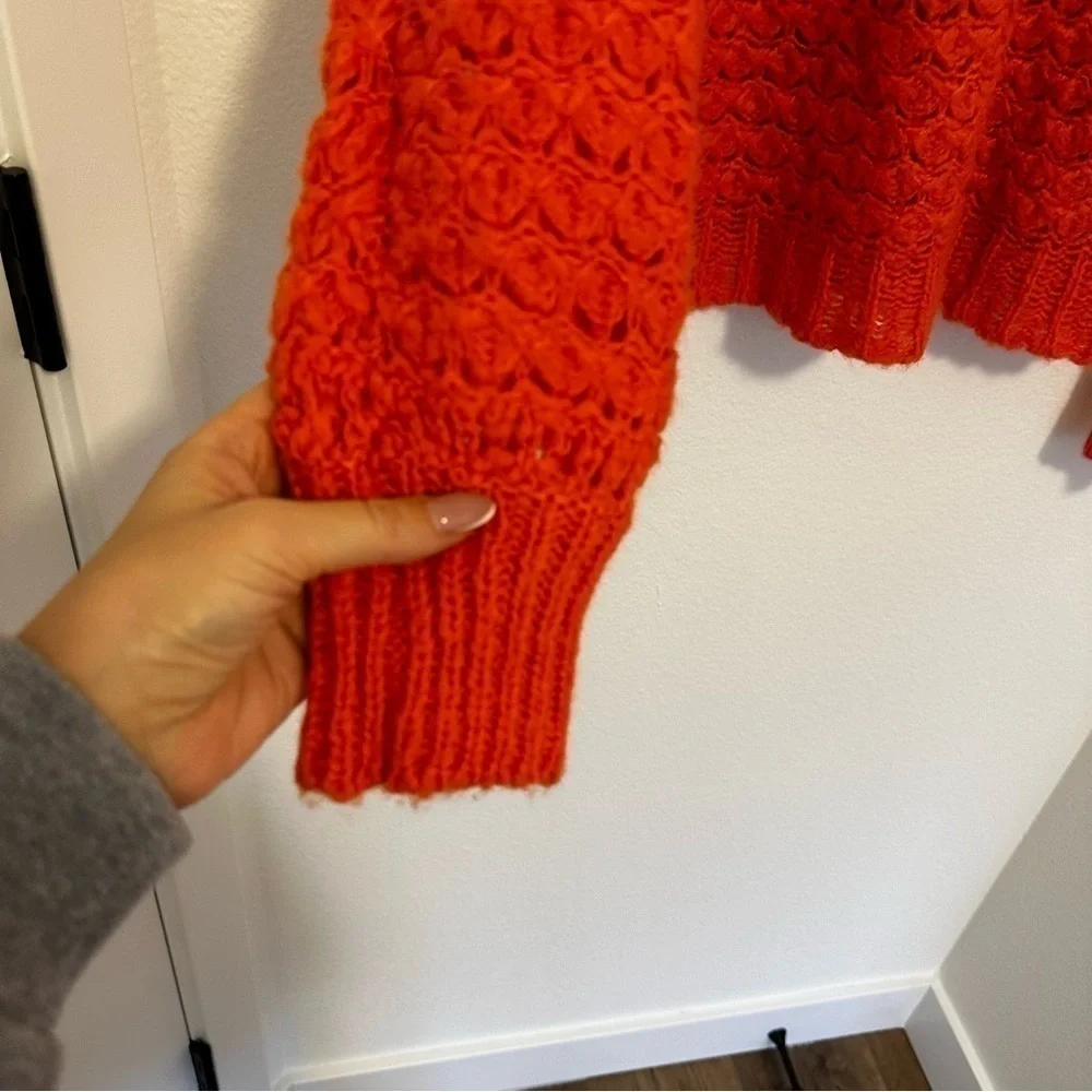 Free People Crashing Waves Chunky Knit Sweater V Neck Bubble Sleeves Size XS